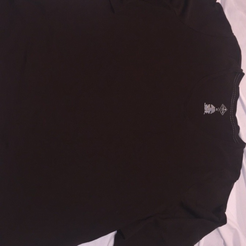 2 womens short sleeve